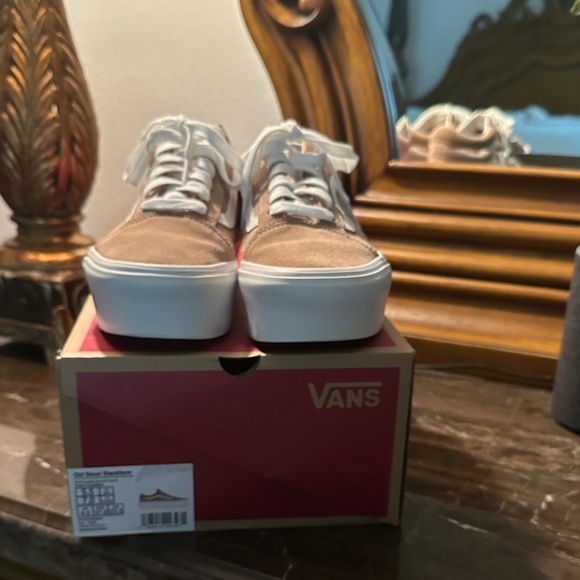 Vans Old Skool Platform Sneakers - Tan/Cream and White-Sz Women 7 / Men 5.5 - Picture 3 of 5
